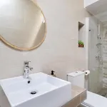Amvrosia Apartament *