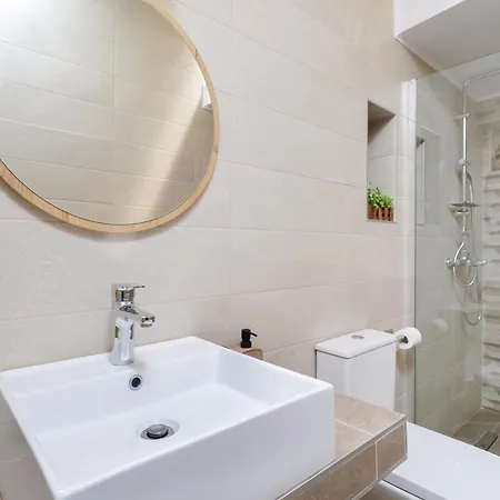 Amvrosia Apartament *